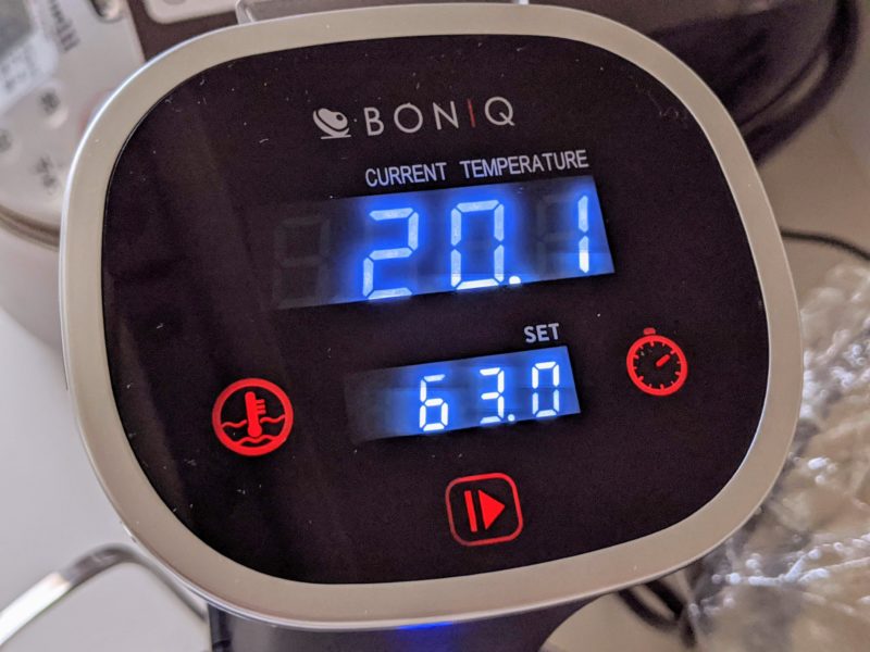 低温調理器BONIQ（ボニーク）レビュー】肉がしっとり柔らかく仕上がる 