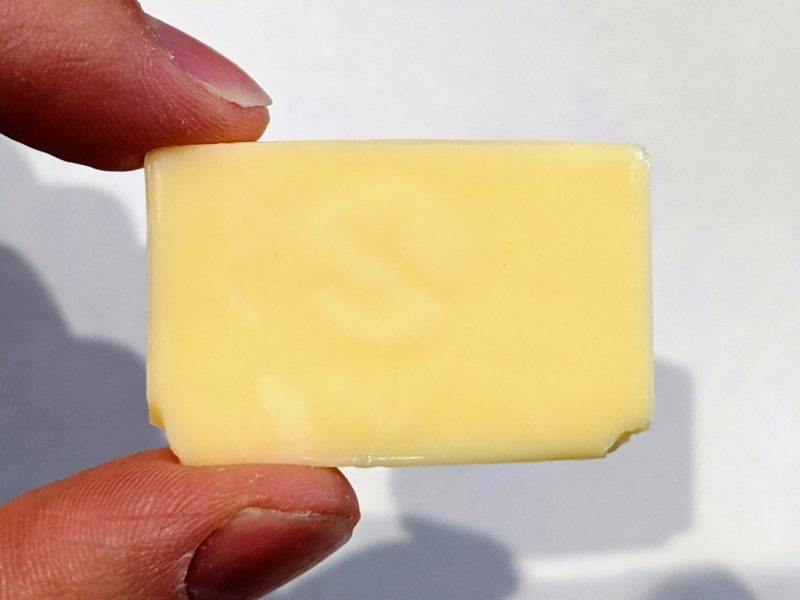 明治「タンパクトベビーチーズ」レビュー】カルシウム入り・脂肪分25%カット | BLUEZZLY