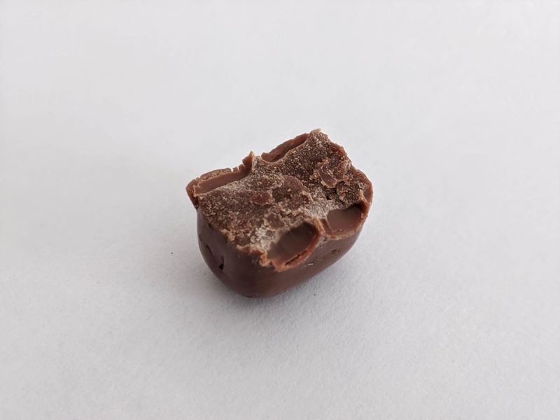 meiji「TANPACTミルクチョコレート」レビューたんぱく質6.2g  BLUEZZLY
